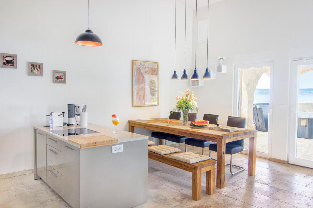 Dalmata Lounge Apartment Starigrad Paklenica Exterior photo