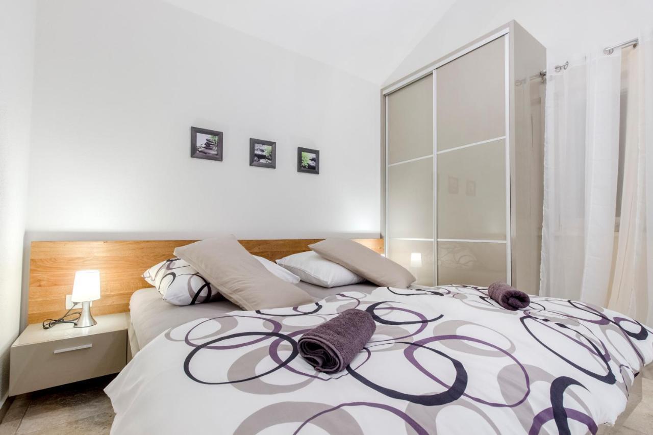 Dalmata Lounge Apartment Starigrad Paklenica Exterior photo